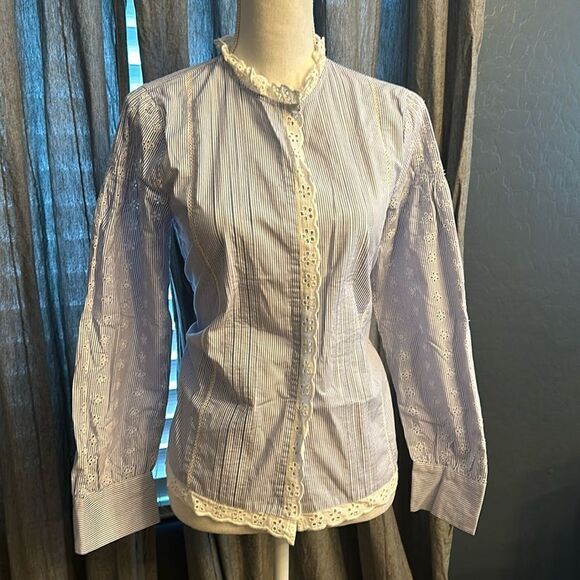 4/$20 Zara blue pin striped shirt lace trimmed - Picture 1 of 10